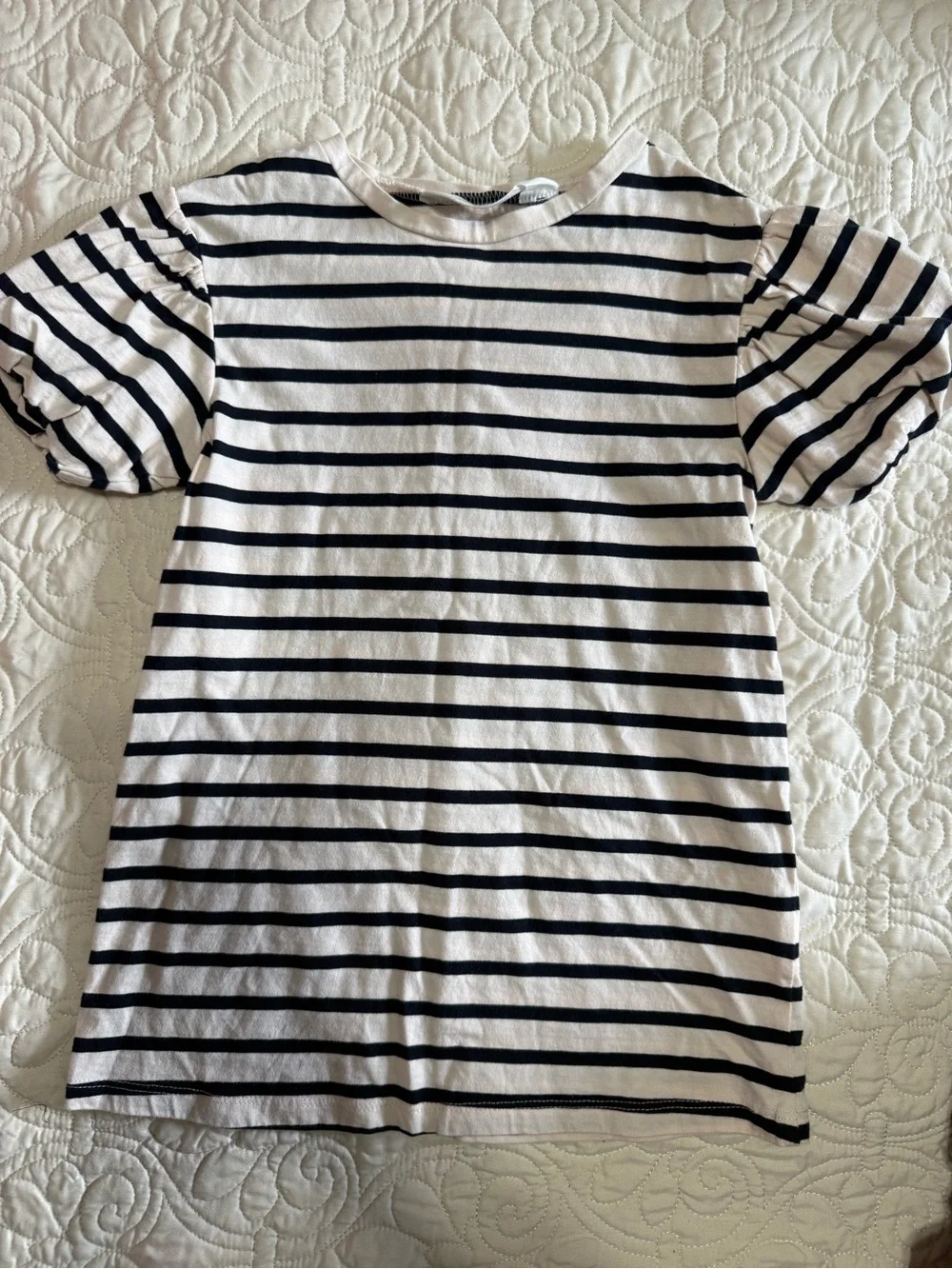 Girls toddler 3T H&M modern minimalist black cream striped dress puff sleeves